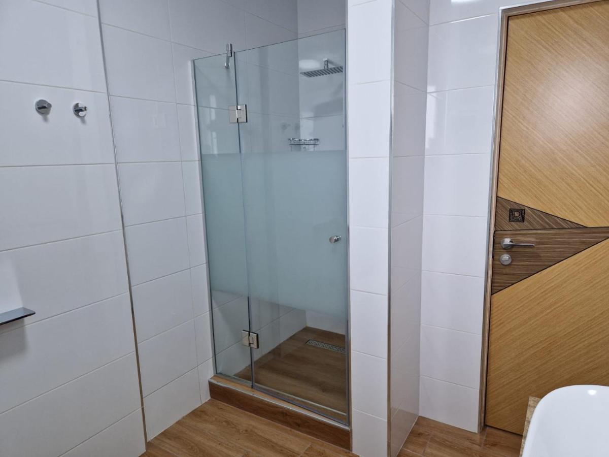 Appartamento Promenada Sea View Năvodari Esterno foto