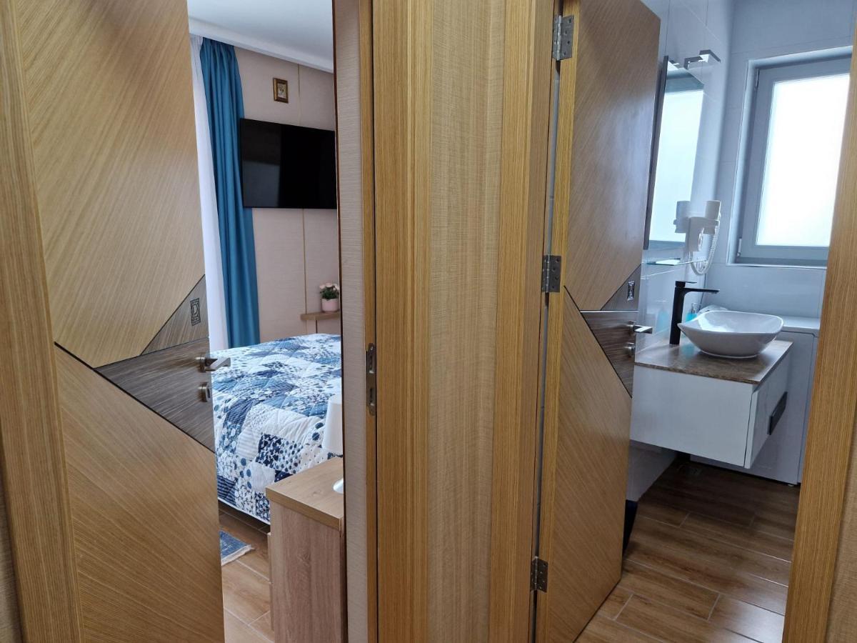 Appartamento Promenada Sea View Năvodari Esterno foto